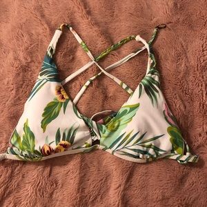 Sol Swim bikini top! Size medium